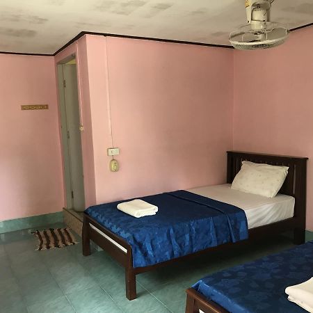 Cashew Nut Bungalows Hotel Ao Nang Bagian luar foto