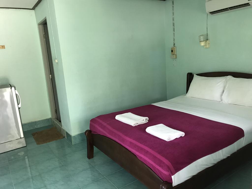 Cashew Nut Bungalows Hotel Ao Nang Bagian luar foto