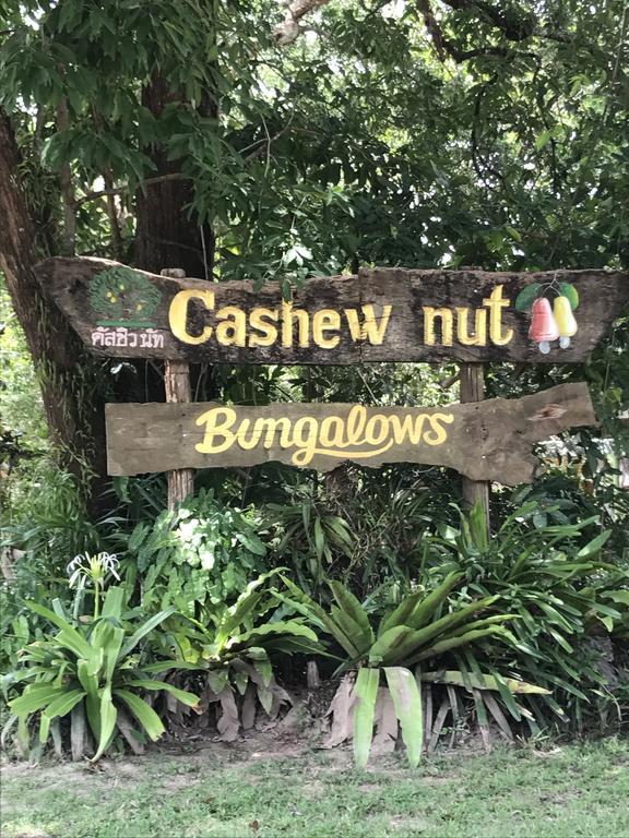 Cashew Nut Bungalows Hotel Ao Nang Bagian luar foto