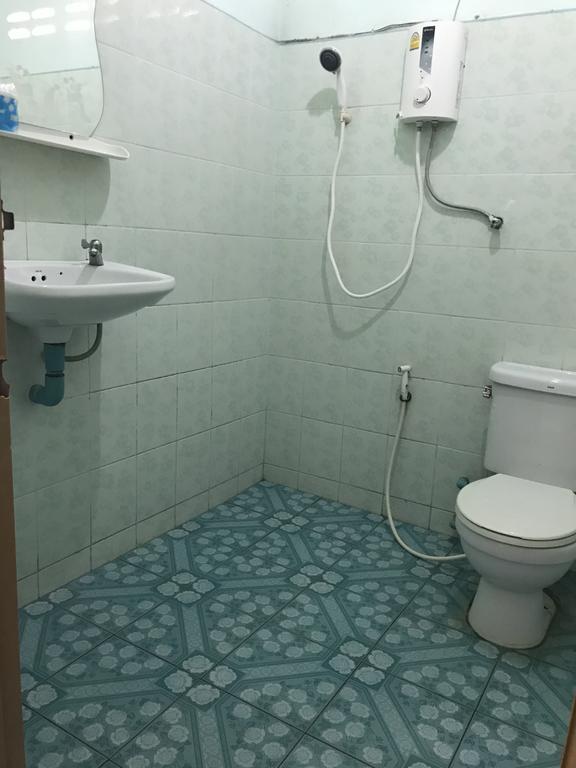 Cashew Nut Bungalows Hotel Ao Nang Bagian luar foto