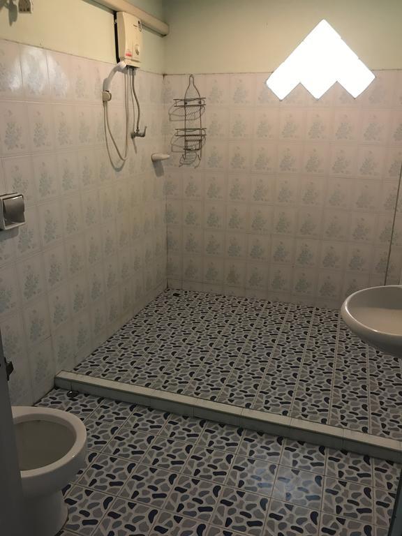 Cashew Nut Bungalows Hotel Ao Nang Bagian luar foto
