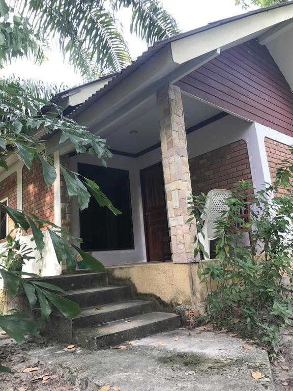 Cashew Nut Bungalows Hotel Ao Nang Bagian luar foto